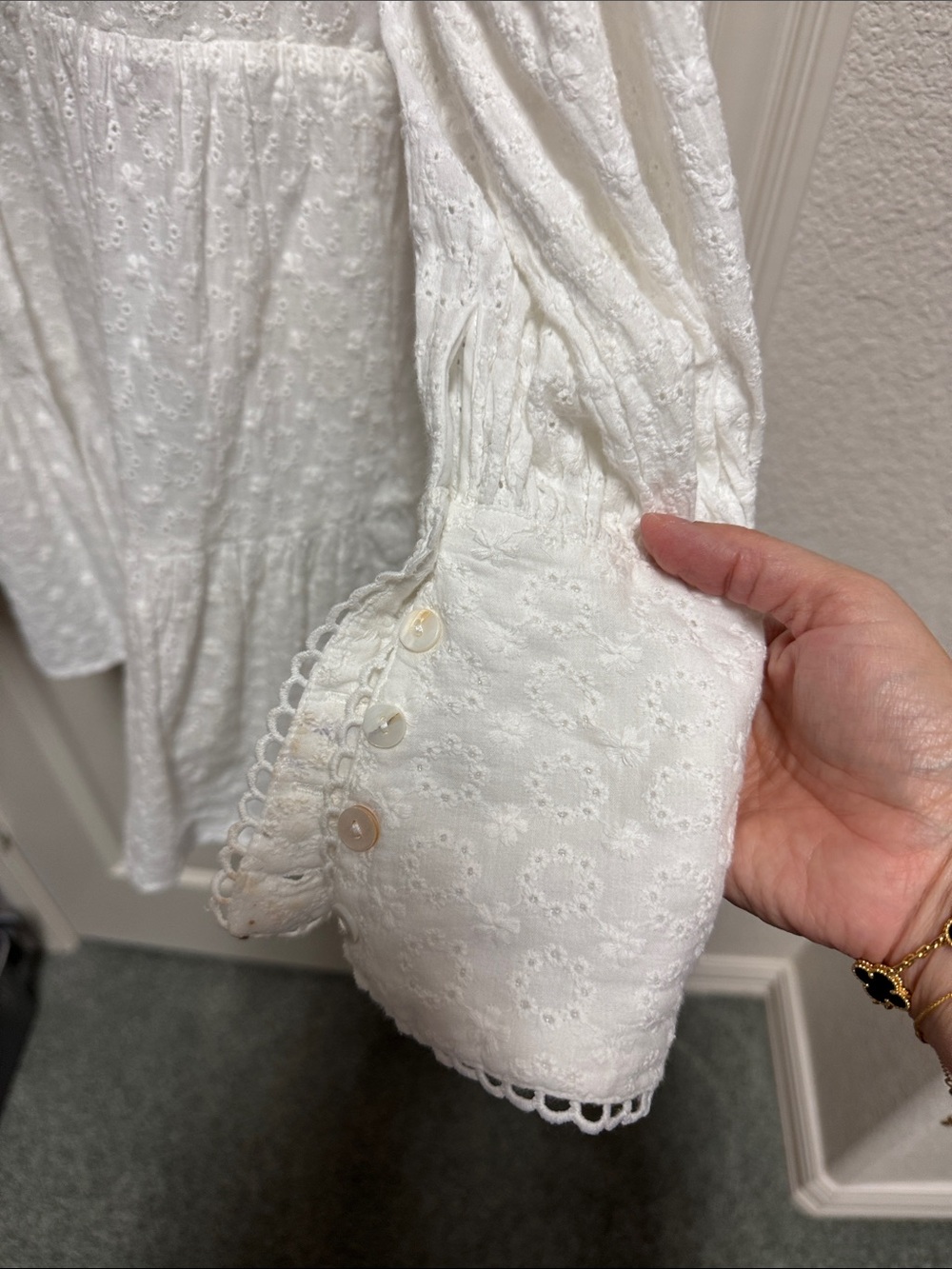 White tunic - Picture 2 of 5